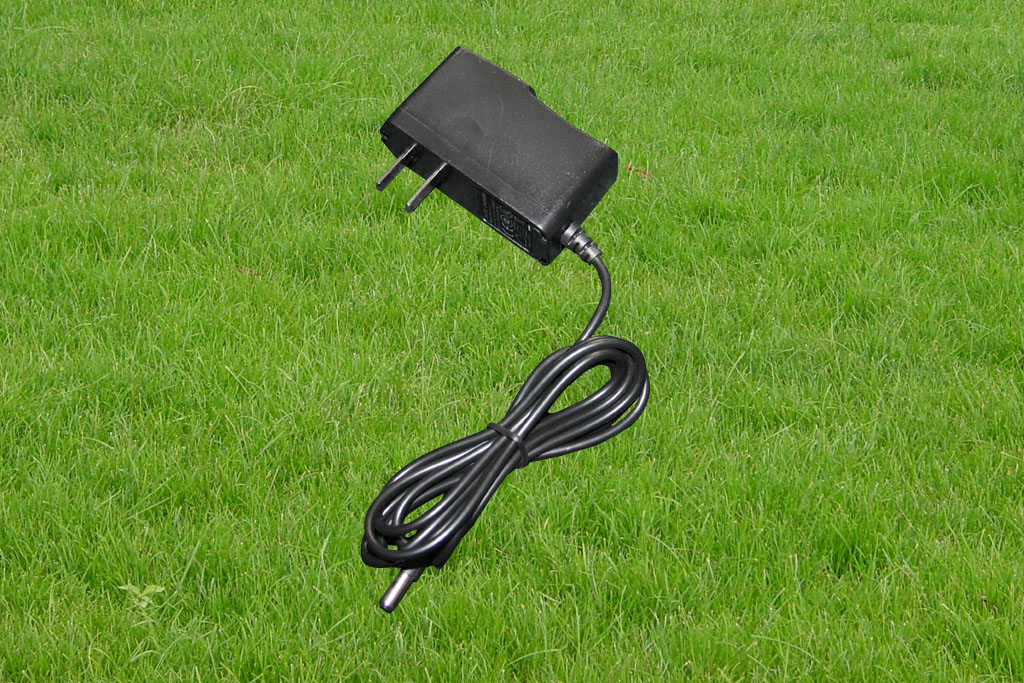 电子飞靶——激光枪充电器